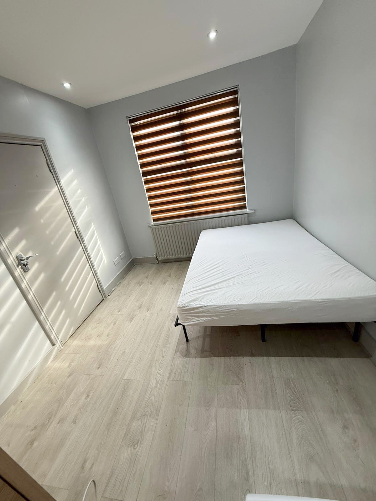 Bright Double Room in North London